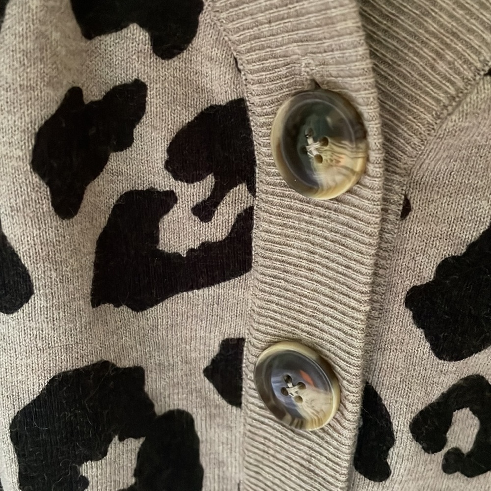 Sanctuary Cardigan Button Sweater Tan Black Cheetah Animal Leopard Print Women S - Picture 5 of 8